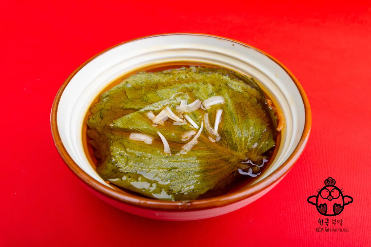 Lá mè ngâm tương